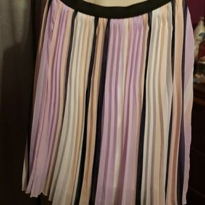 Beautiful multi colored pleated midi skirt